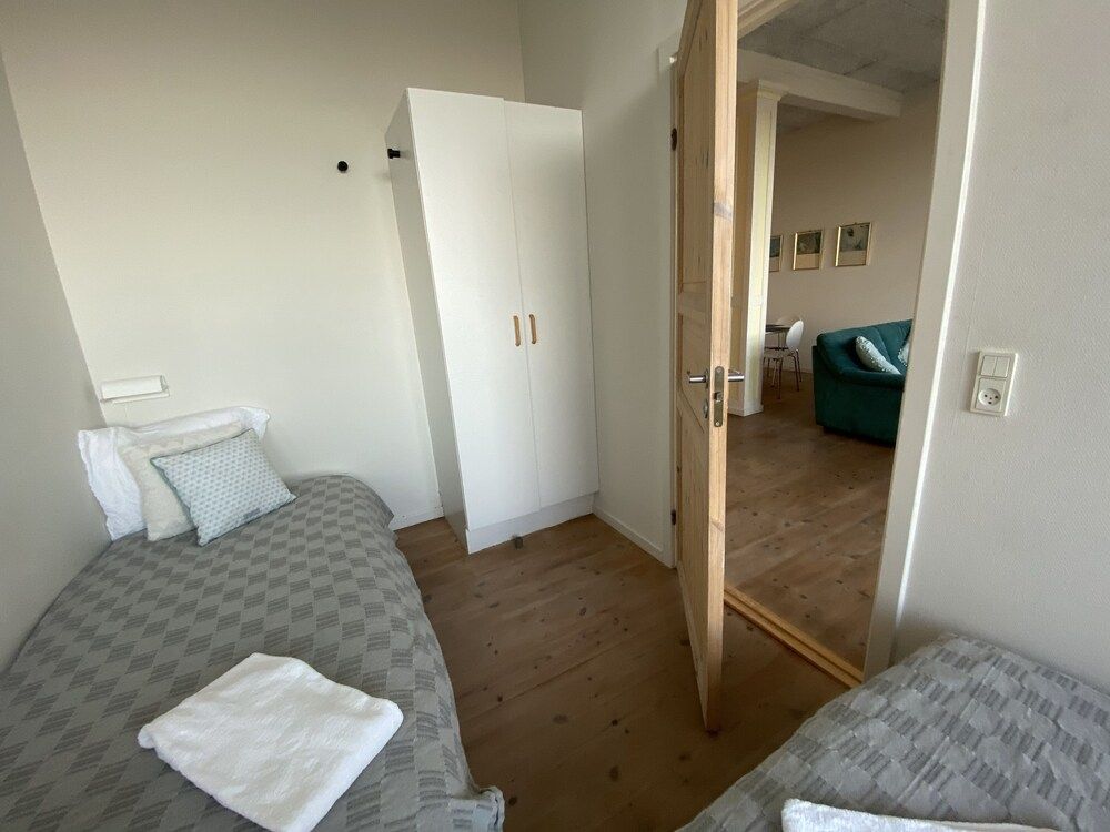 Skaerven Beachfront Condos and Cottage Family Apartment, 2 Bedrooms, Non Smoking, Ocean View (C) 5