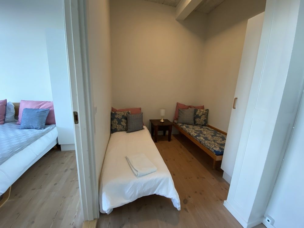 Skaerven Beachfront Condos and Cottage Apartment, 2 Bedrooms, Non Smoking, Ocean View (B) 4