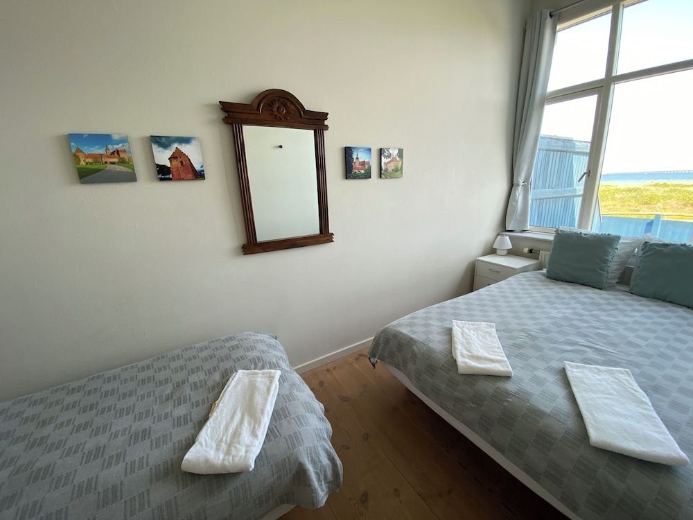 Skaerven Beachfront Condos and Cottage Apartment, 2 Bedrooms, Non Smoking, Ocean View (B) 17