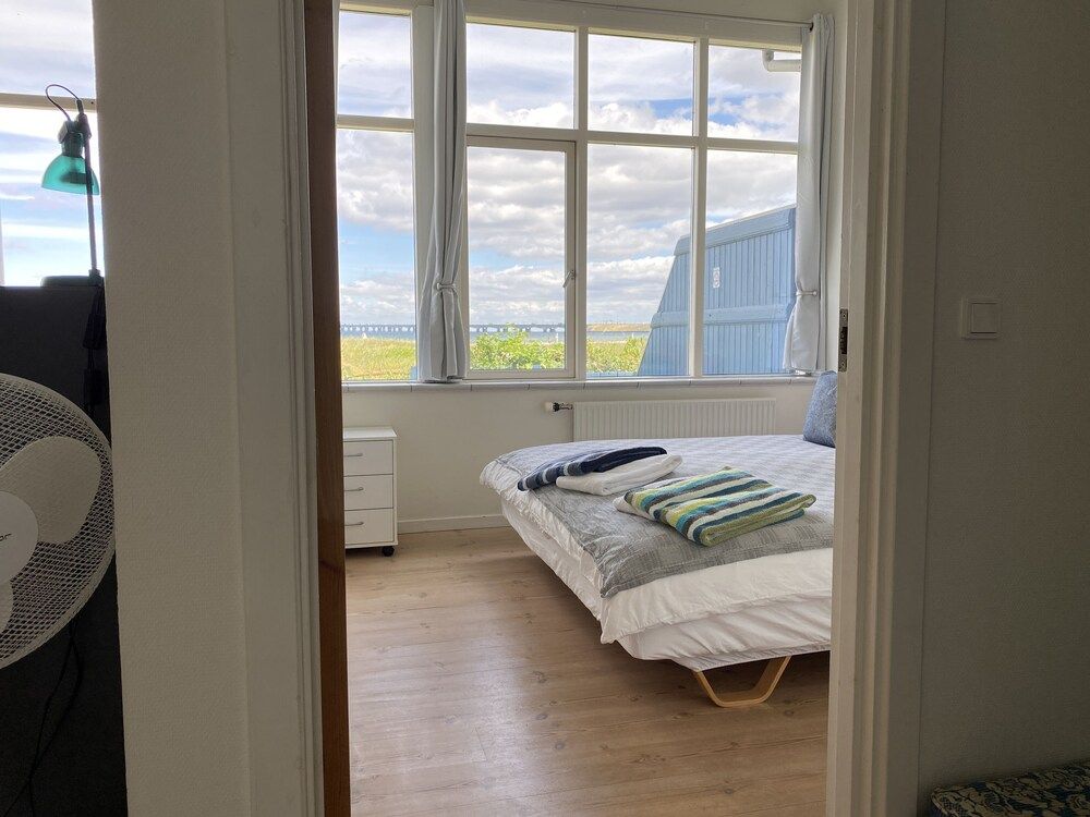 Skaerven Beachfront Condos and Cottage Apartment, 2 Bedrooms, Non Smoking, Ocean View (B) 9