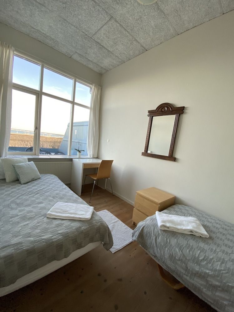 Skaerven Beachfront Condos and Cottage Family Apartment, 2 Bedrooms, Non Smoking, Ocean View (C) 4