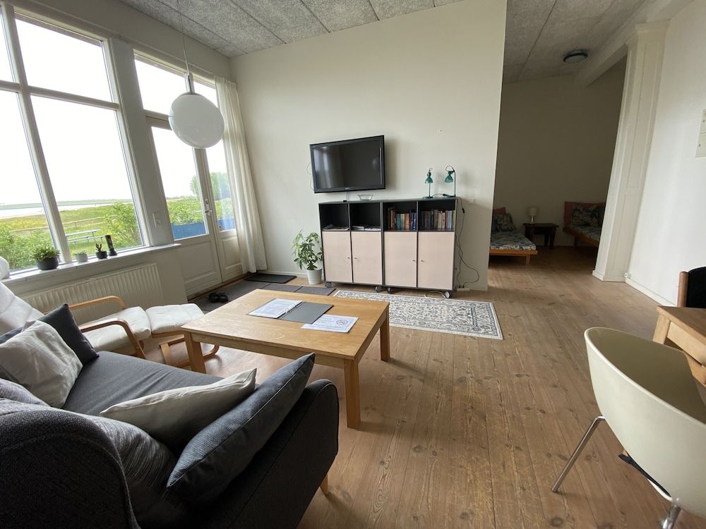 Skaerven Beachfront Condos and Cottage Apartment, 2 Bedrooms, Non Smoking, Ocean View (B) 35