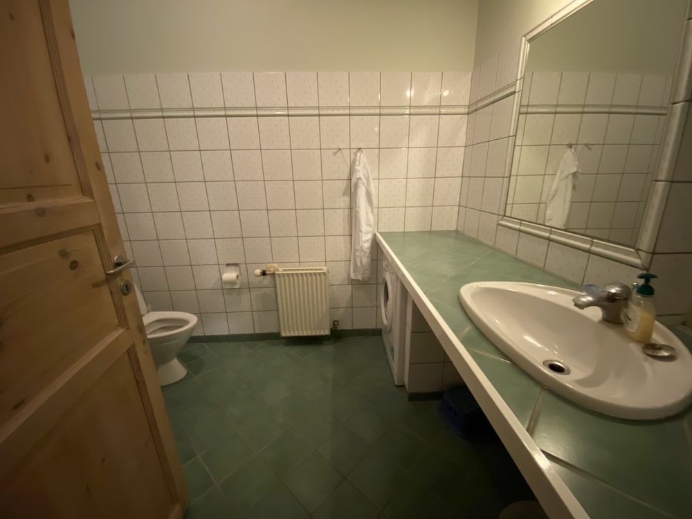 Skaerven Beachfront Condos and Cottage Family Apartment, 2 Bedrooms, Non Smoking, Ocean View (D) 11