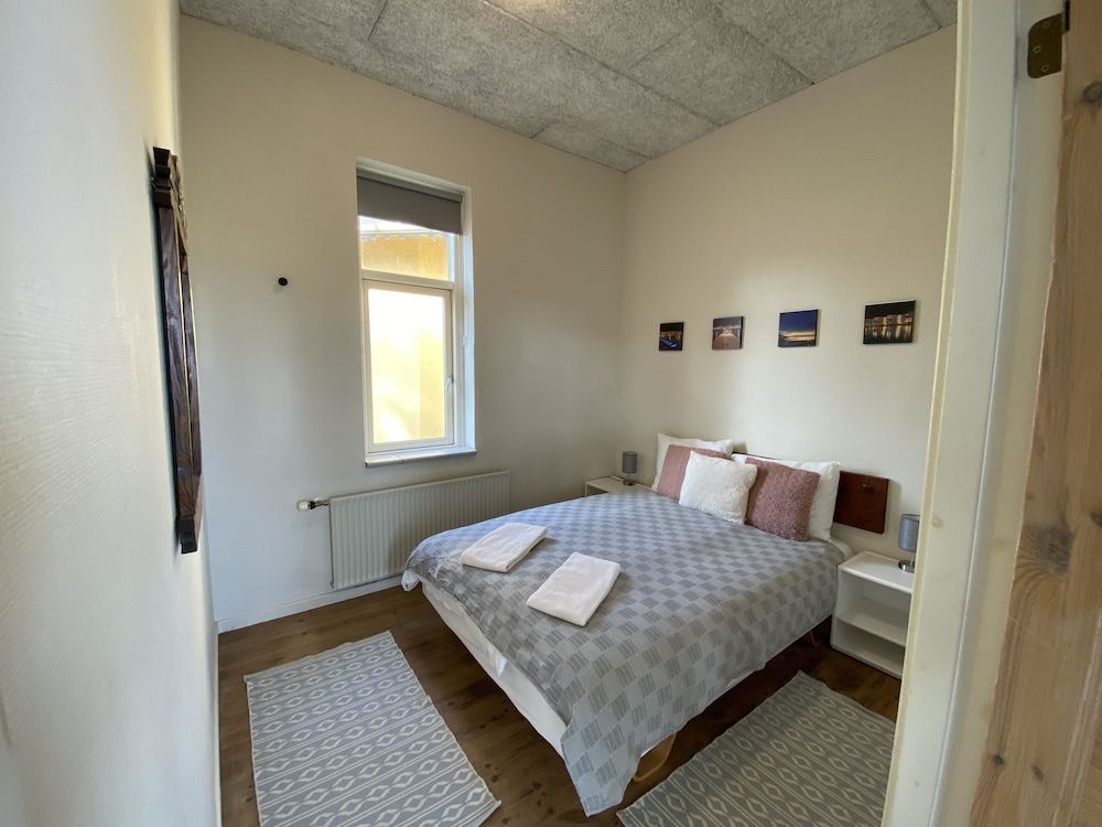 Skaerven Beachfront Condos and Cottage Family Apartment, 2 Bedrooms, Non Smoking, Ocean View (D) 5