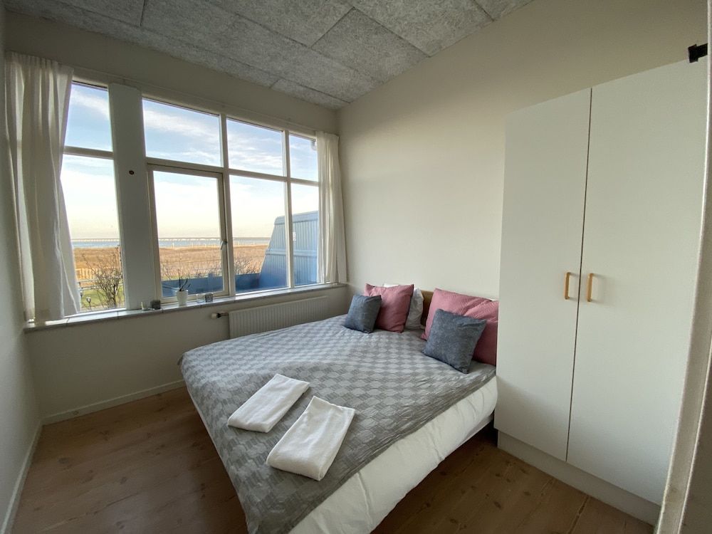 Skaerven Beachfront Condos and Cottage Apartment, 2 Bedrooms, Non Smoking, Ocean View (B) 3