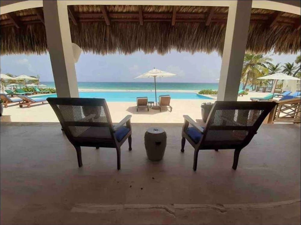 Condo, 2 Bedrooms, Smoking, Balcony