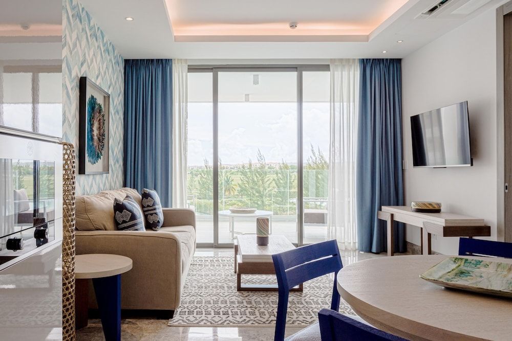 Elite Apartment, 2 Bedrooms, Lake View