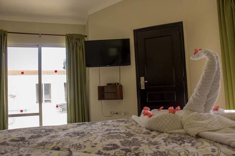 Villa (4 Bedrooms)