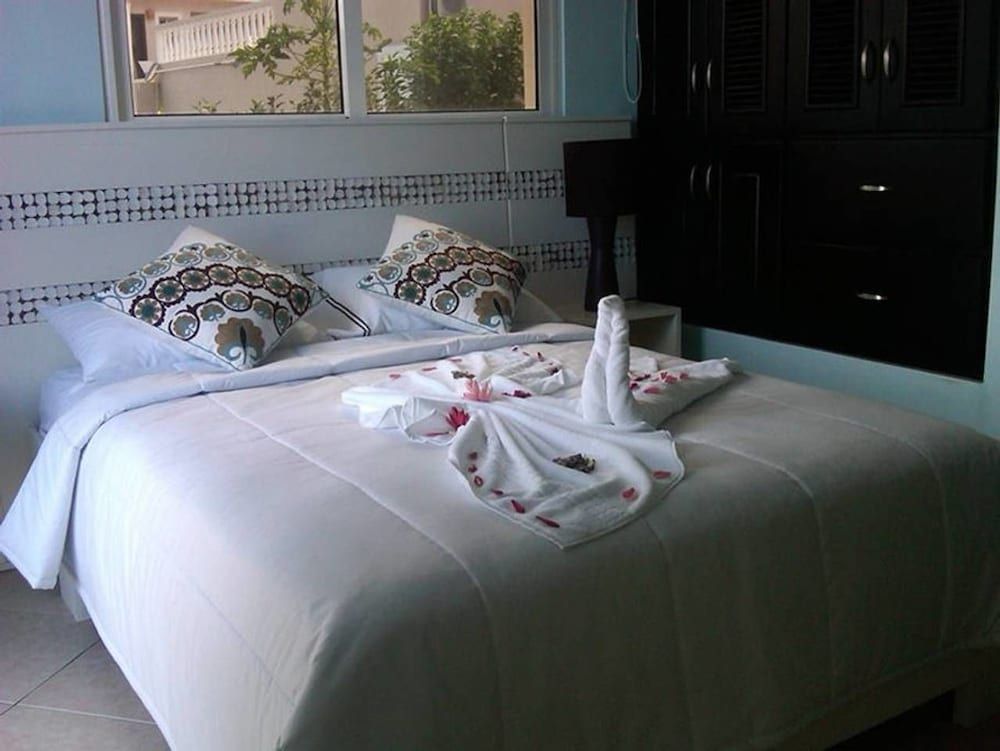 Villa (5 Bedrooms)