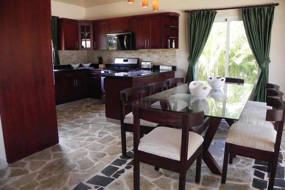 Villa (4 Bedrooms)