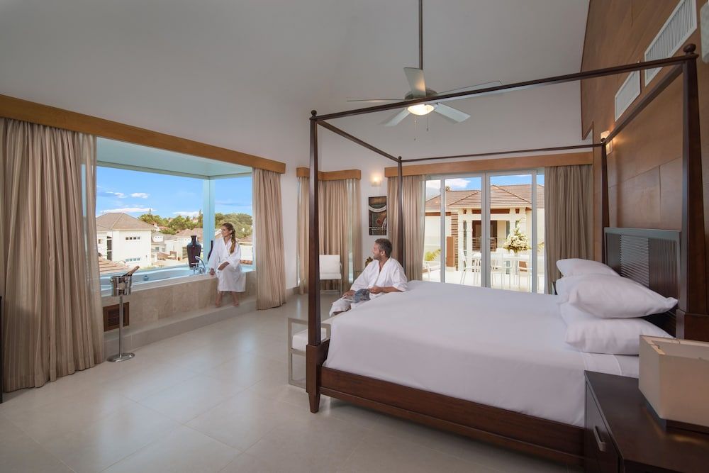 Royal Villa, 4 Bedrooms (All Inclusive)