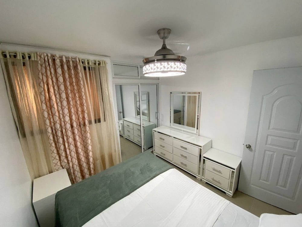 Dr Adorable Y Comfortable Apt Para Su Disfrute Apartment, 3 Bedrooms, Smoking, Patio 5
