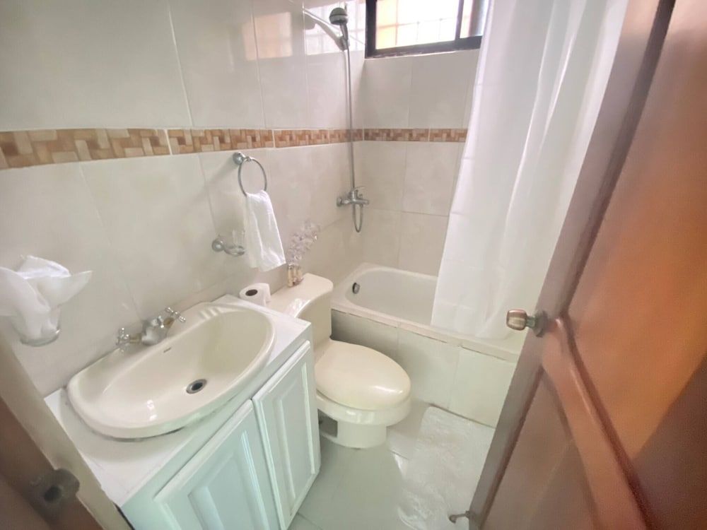 9DR 3-bedroom Apartment Near Monumental Area Apartment, 3 Bedrooms, Patio, Garden View 7