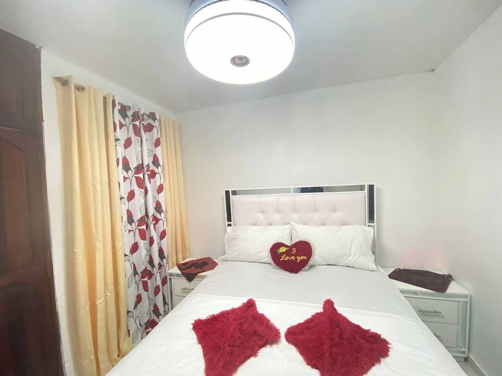 9DR 3-bedroom Apartment Near Monumental Area Apartment, 3 Bedrooms, Patio, Garden View 5