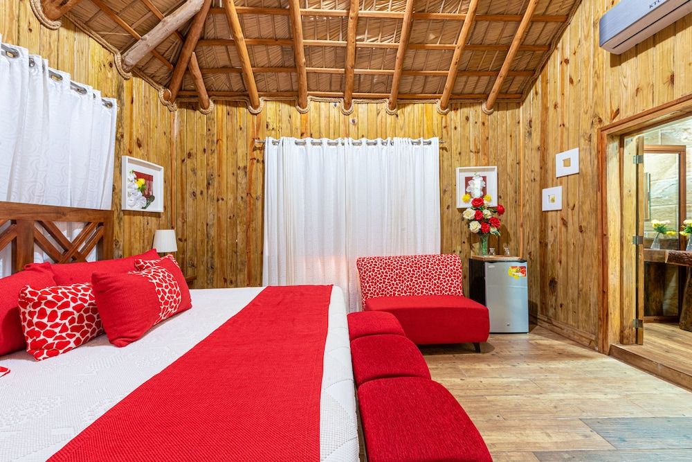 Hotel Vista de Aguilas Ecolodge Presidential Room 5