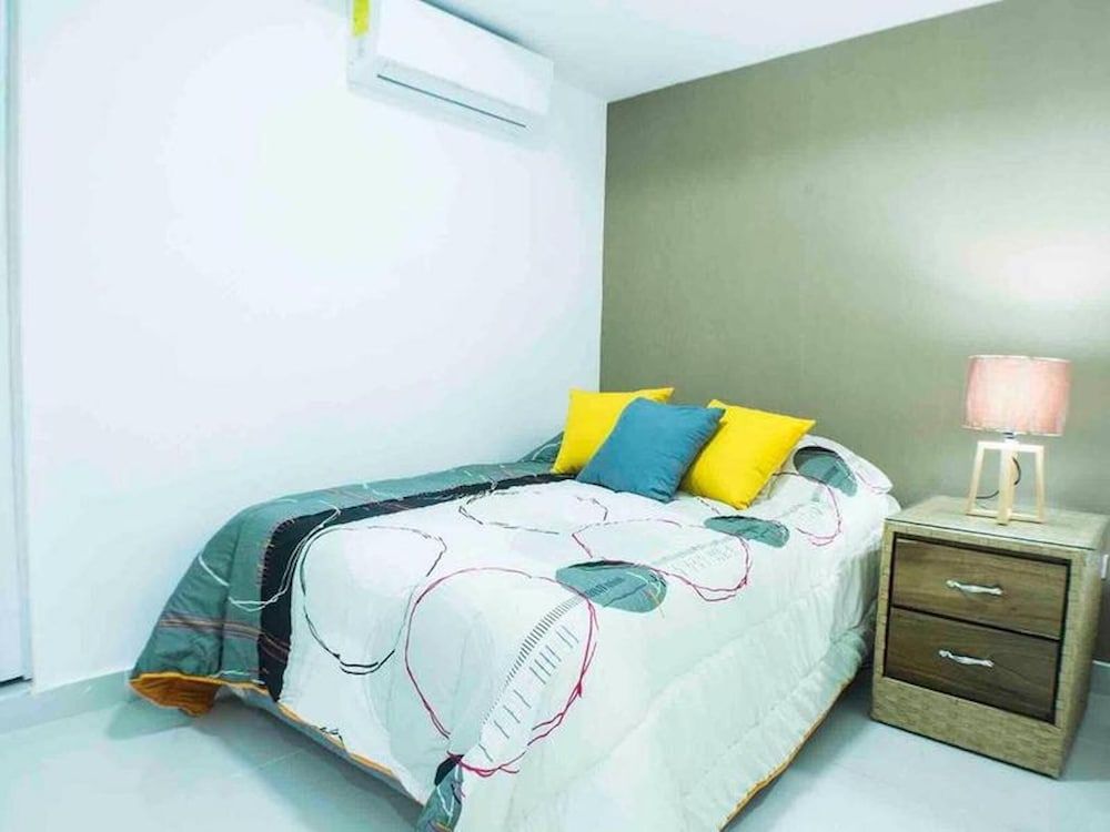 Room, 1 Bedroom, Smoking, City View