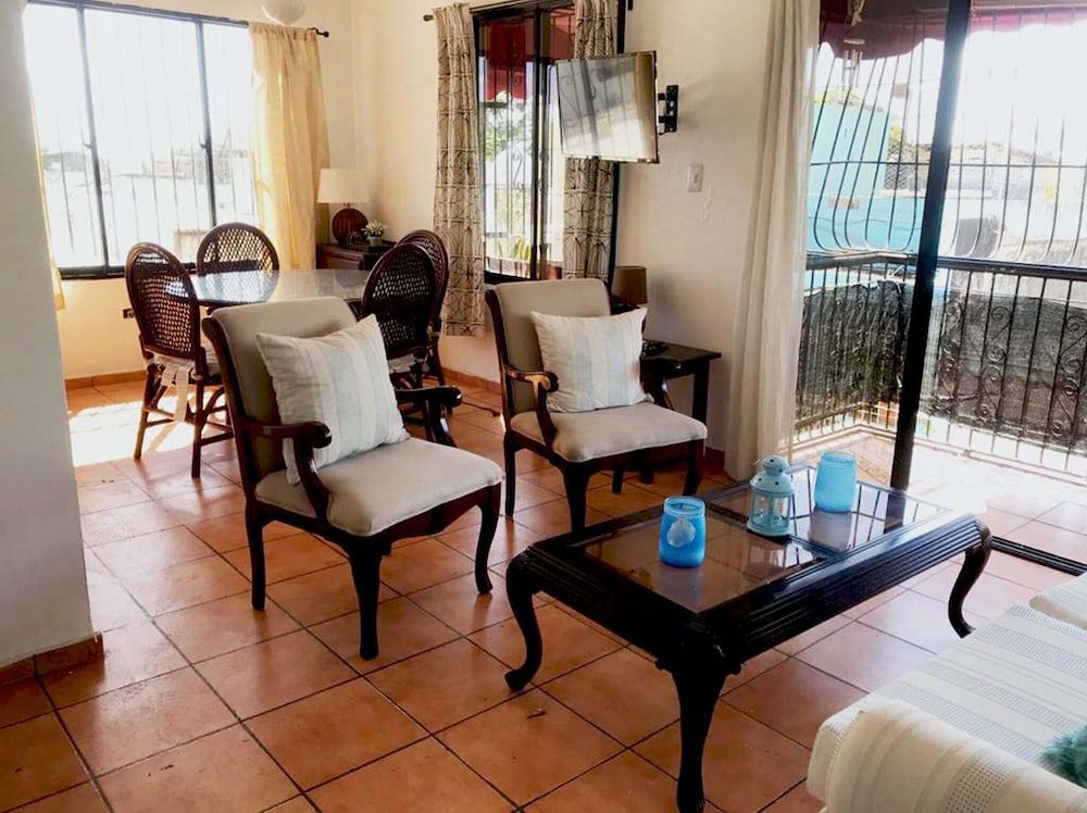 Condo, 2 Bedrooms, Smoking, Balcony