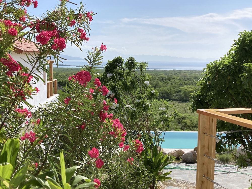 Altos de la Caobita Family Room 3