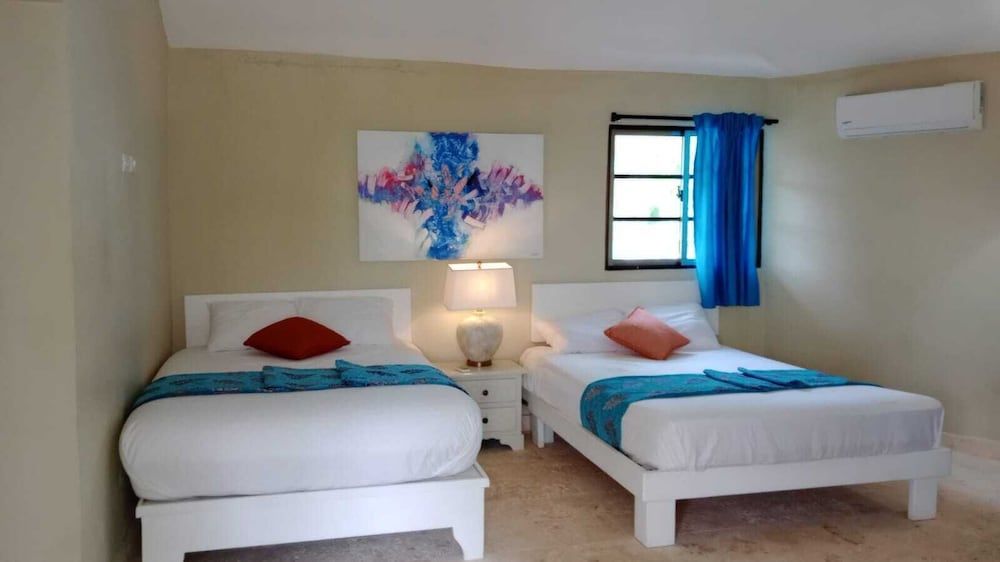 Hotel Bahia Punta Bonita Standard Quadruple Room 4