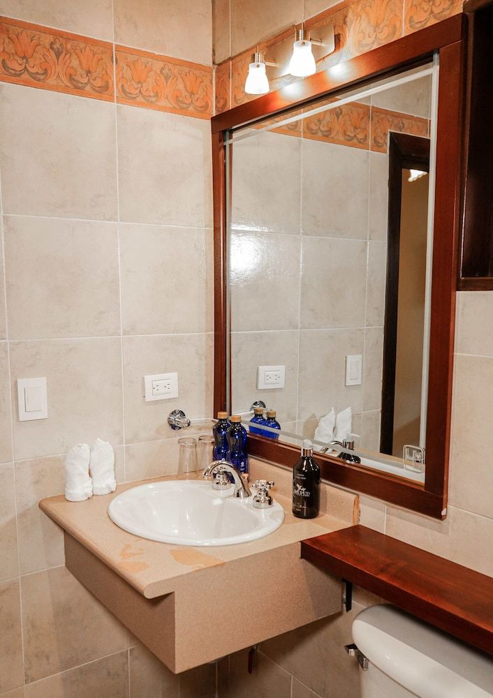 Uzhupud Garden Hotel & lodge Presidential Room 6