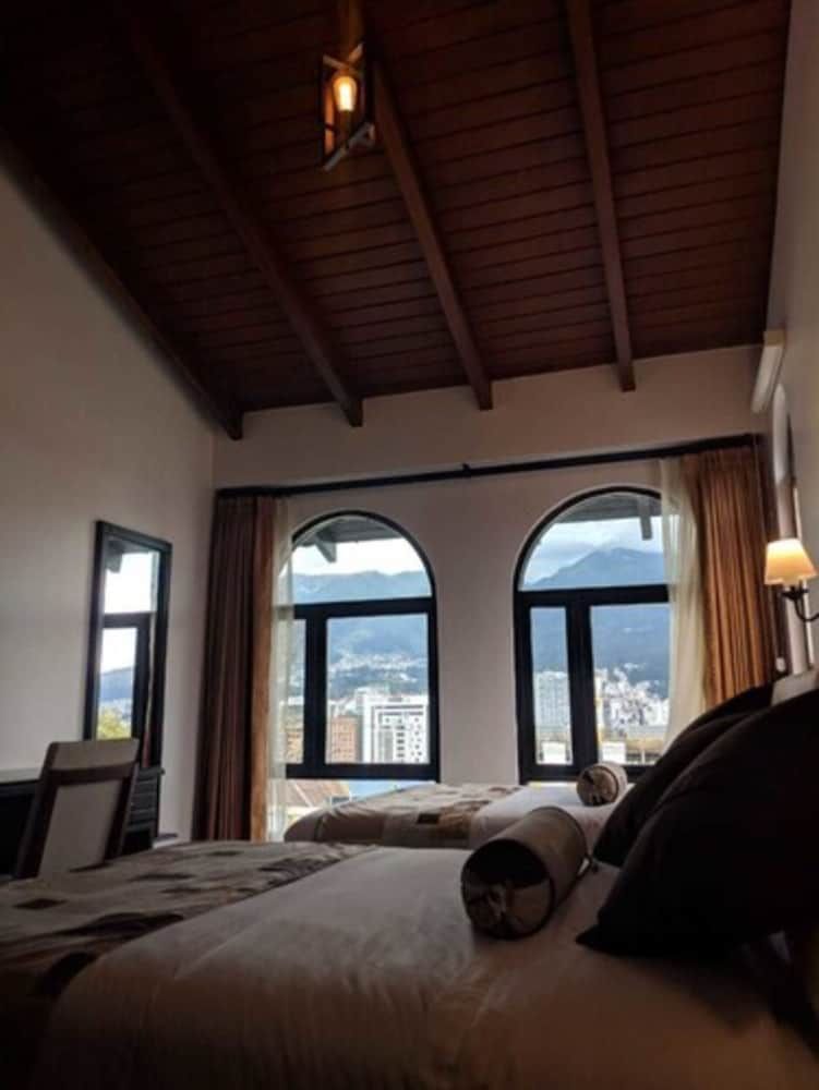 Air Suites Hotel Boutique