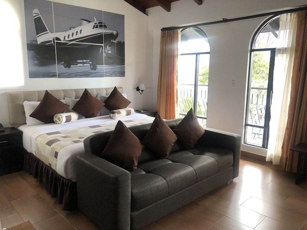 Air Suites Hotel Boutique Deluxe Room, 1 Queen Bed, Mountain View 8