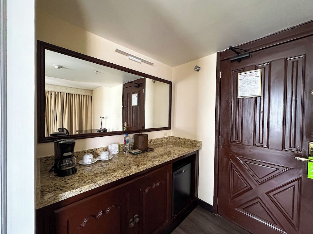 La Quinta by Wyndham Quito Suite, 2 Double Beds, Non Smoking 7