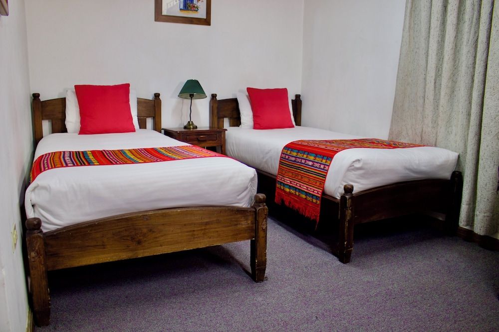 Aleros Hotel Boutique Classic Quadruple Room