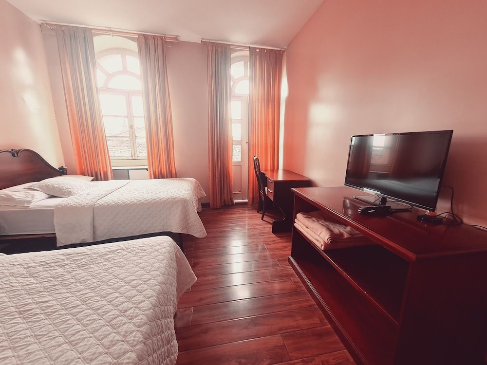 Hotel Chat Noir Cuenca Standard Quadruple Room