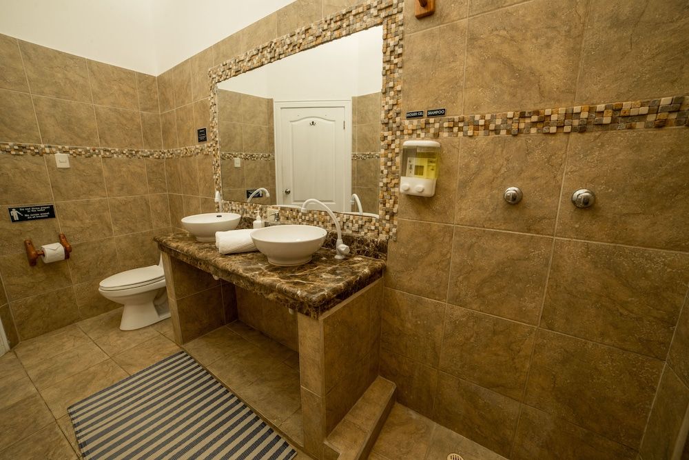 Hotel Albemarle Double or Twin Room, Pool View 6