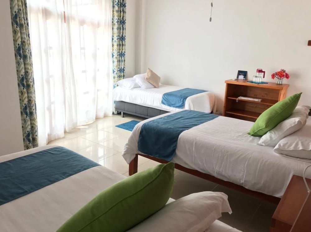 Hotel Albemarle Superior Room, Pool View 4