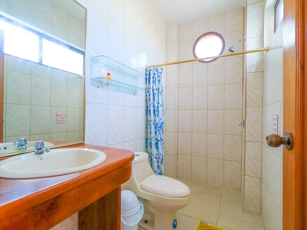 Gran Hostal Tintorera Twin Room 7