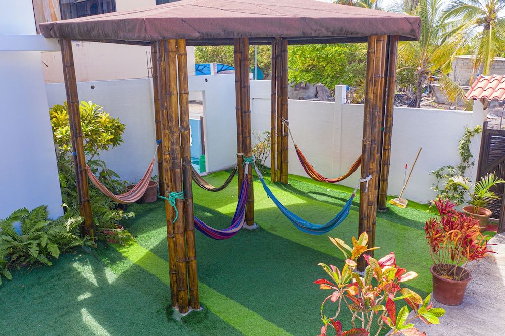 Gran Hostal Tintorera Twin Room 5