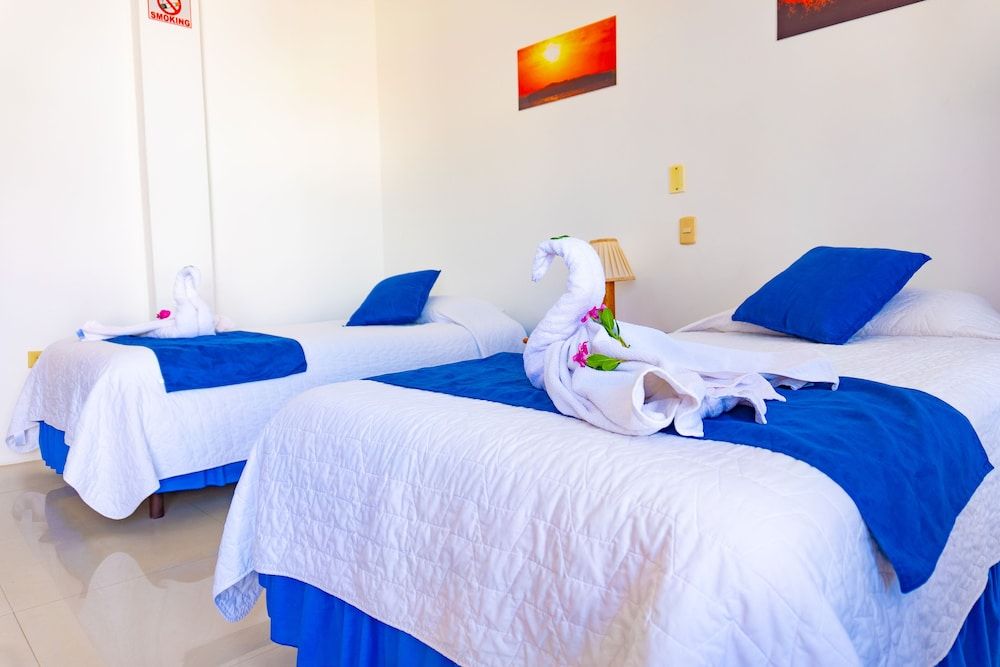 Gran Hostal Tintorera Twin Room 2