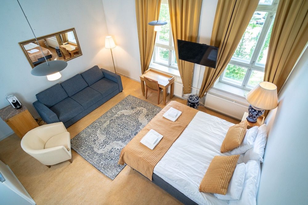 Deluxe Double or Twin Room