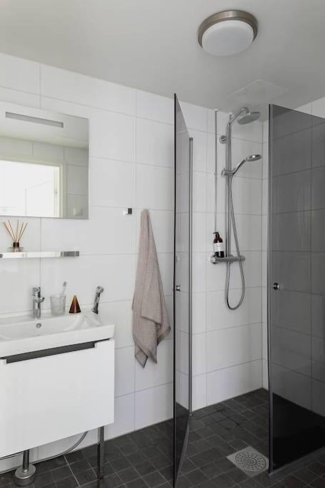 2ndhomes Malminkatu Deluxe Apartment, 1 Bedroom, Sauna, Courtyard View 12