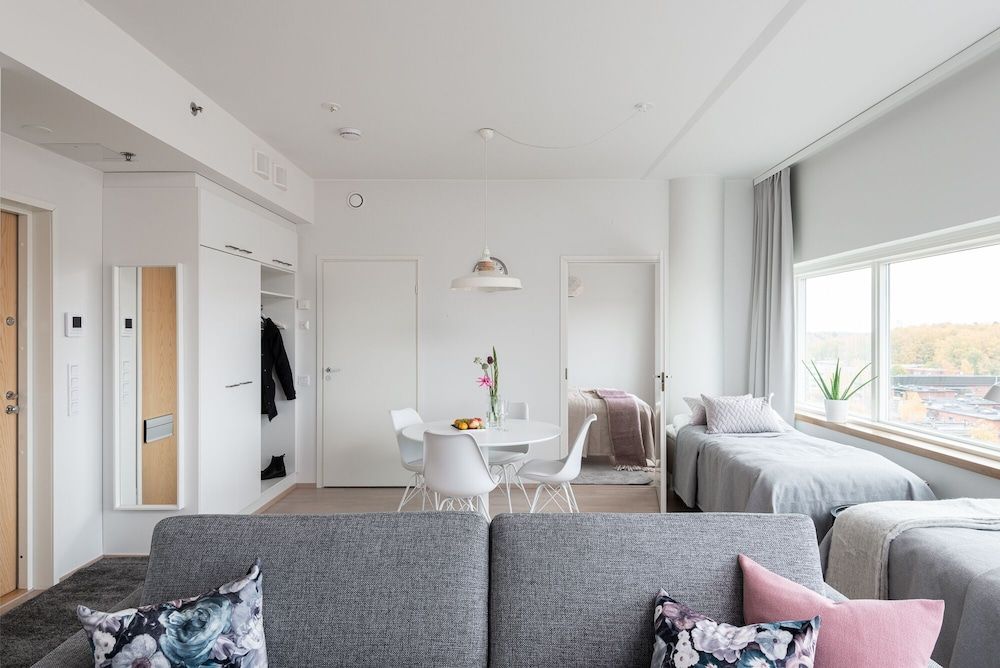 SleepWell Apartments East Apartment 8