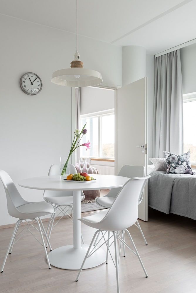 SleepWell Apartments East Apartment 6