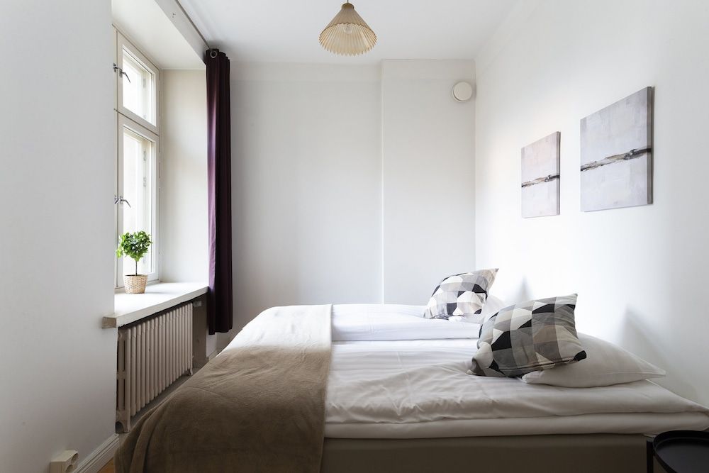 undefined 1BR City Apartment with Great Location 7