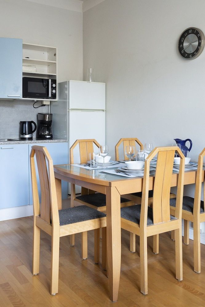 undefined 1BR City Apartment with Great Location 4