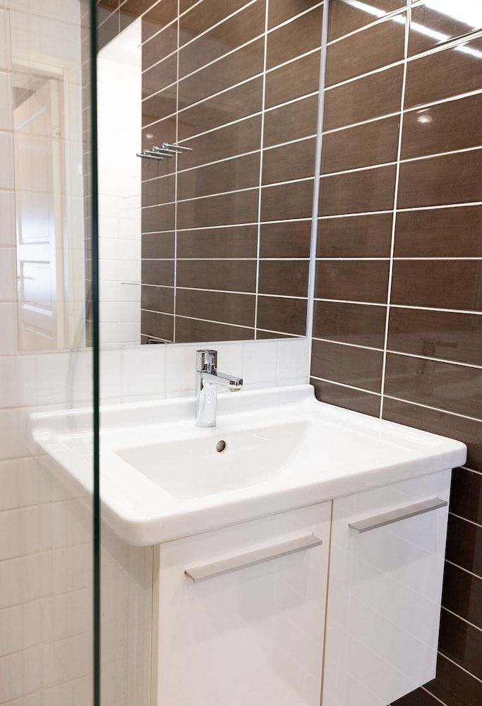 2ndhomes Beautiful 94m2 2BR Home w Sauna Deluxe Apartment 14