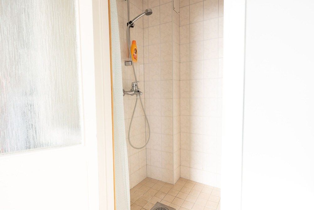 2ndhomes Central 1BR Top Floor Home Comfort Apartment 14