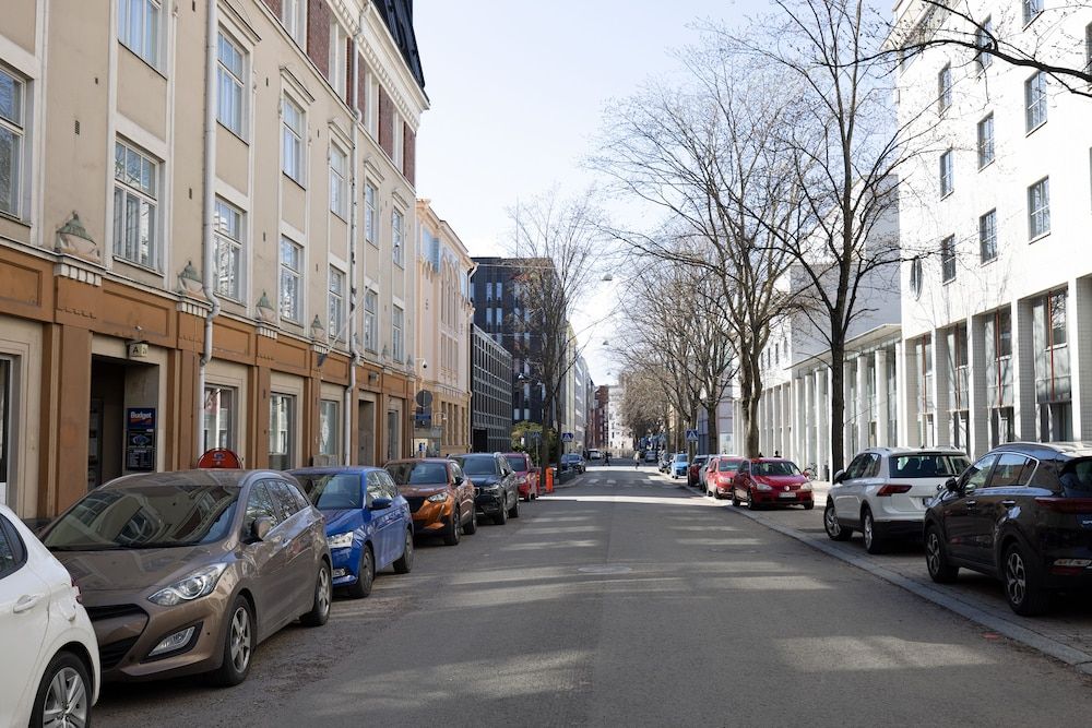 undefined 2ndhomes Modern Studio in the Center 2