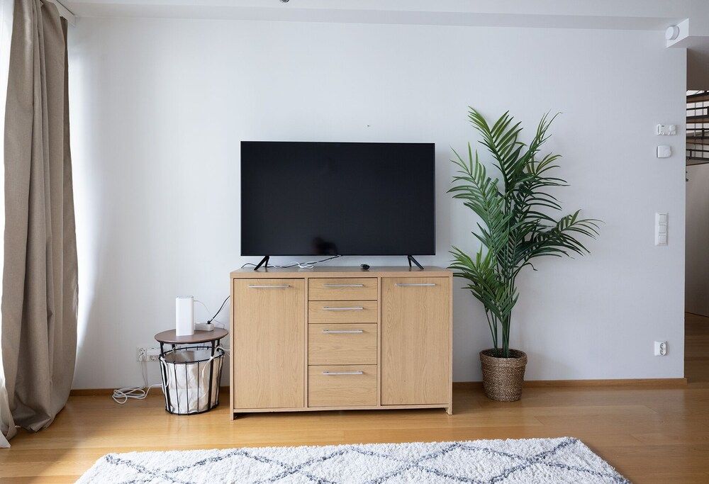 2ndhomes Gorgeous 2-story Home w Sauna Exclusive Apartment 14