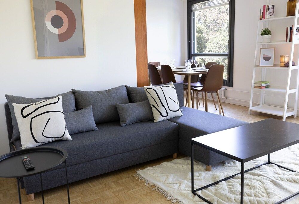 2ndhomes 2BR Center Apartment w Balcony Comfort Apartment 19