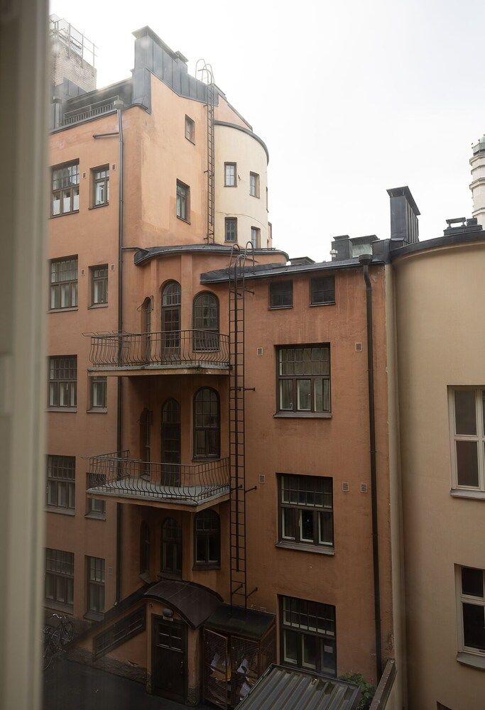 Courtyard View