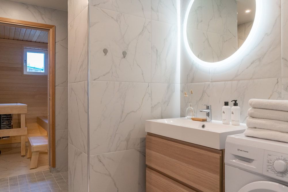 Fully renovated 3br apartment with sauna Apartment 10