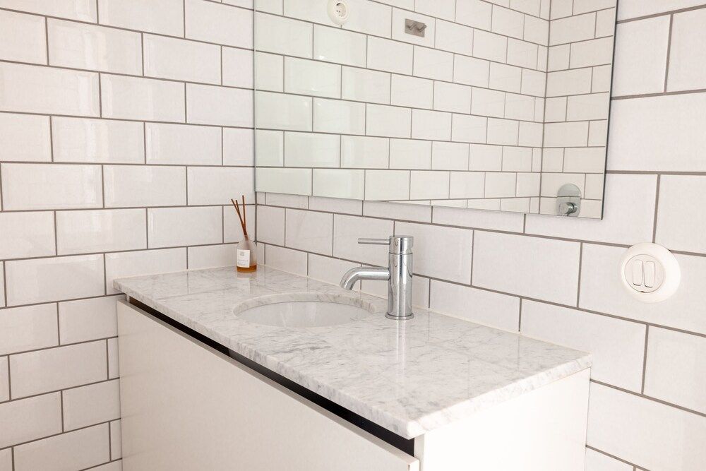 2ndhomes Luminous 2BR Loft House w Sauna Luxury Apartment 23