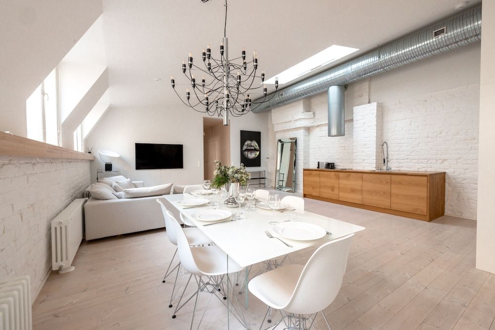 2ndhomes Luminous 2BR Loft House w Sauna Luxury Apartment 17