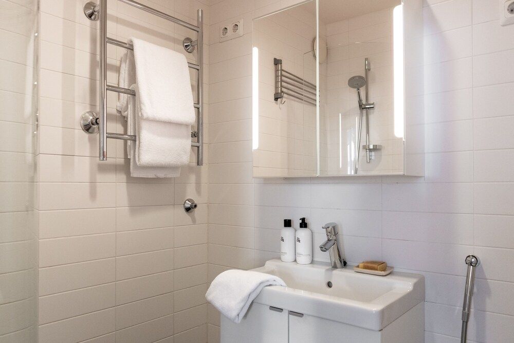 1br apartment with balcony and sea view City Apartment 10